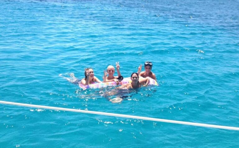 Mykonos: Sunset Sail Cruise to Rhenia, Beach Hopping, Dinner - Scenic Sailing Past Famous Beaches