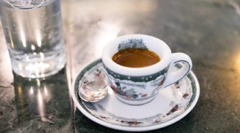 Naples: walk through the city's alleys with local guide - Who Should Consider This Tour?