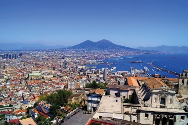 Napoli: shared tour between history and food - Exploring Naples’s Streets and Flavors