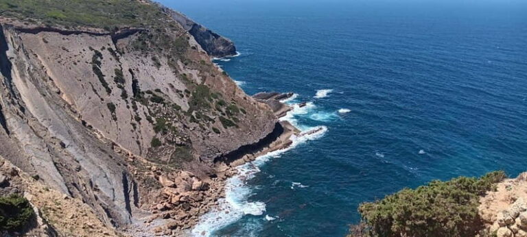 Nazaré and Peniche: City Walking Tour and Boat Adventure - What Makes This Tour Stand Out