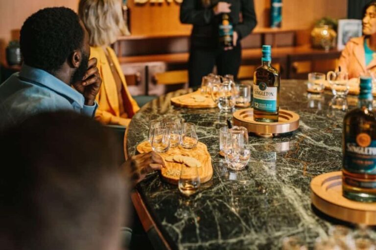 Near Inverness: The Singleton Whisky Tour From Malt to Cask - The Guided Tasting and Bar Experience