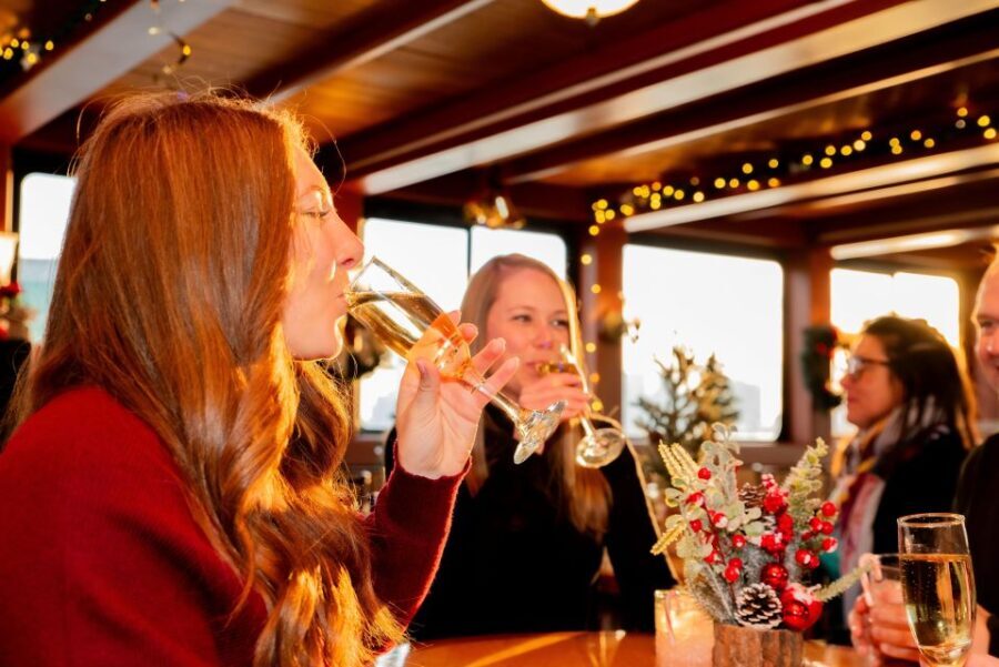 New York City: Holiday Jazz Classic Motor Yacht Cruise - The Itinerary Breakdown