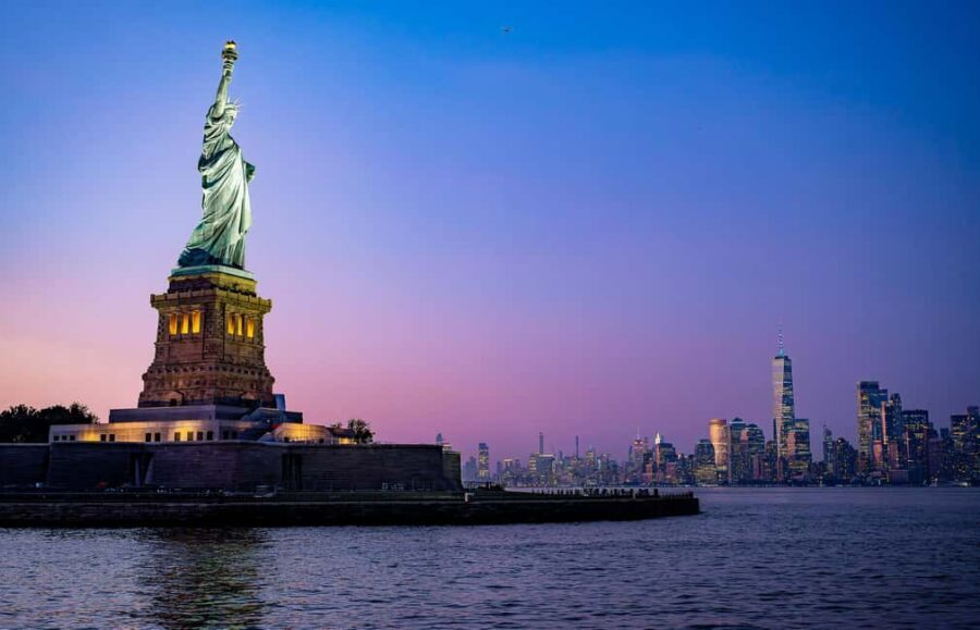 New York City: Signature Dinner Cruise on the Eternity - Analyzing the Value: Is It Worth It?