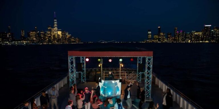 New York City: Sip 'N Groove Evening Cruise with Live DJ - What We Loved and What Could Be Improved