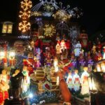 New York: Dyker Heights Christmas Lights Guided Tour - Deep Dive into the Itinerary