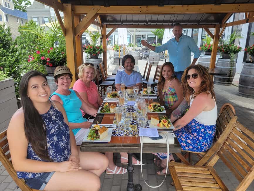 Newport: Highlights Tour with Local Cuisine, Unique History - Who Will Love This Tour?