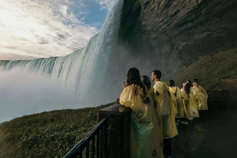 Niagara Falls: Small Group Tour with Wine Tasting and Cruise - What’s Included & What to Consider