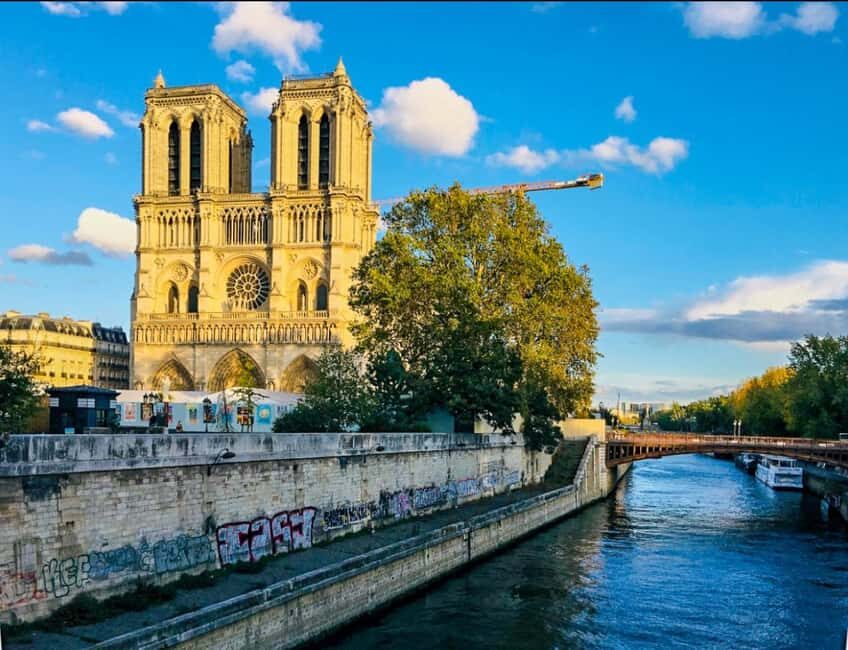 Notre Dame Ile De La Cité Walking Tour & Seine River Cruise - The Seine River Cruise