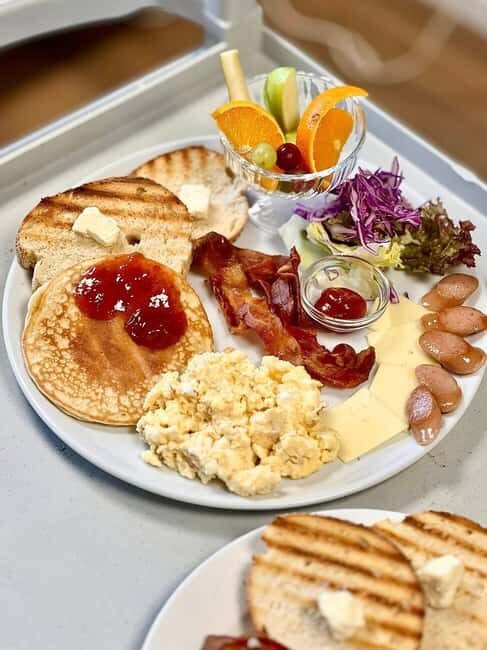 Nuuk City Highlights by Car with Greenlandic Tasting - Discovering Nuuk from the Comfort of a Car