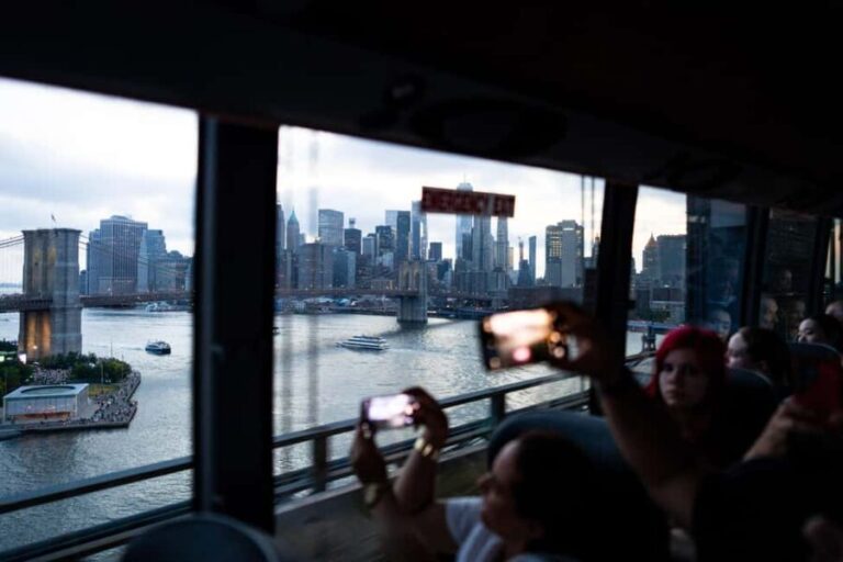 NYC at Night: 3-Hour Luxury Bus Tour of Top Highlights - Setting the Scene: What the Tour Offers