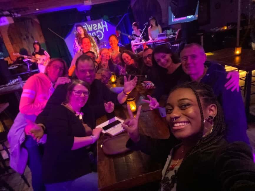 NYC Bar Tour: Gangsters, Heroes + Bright Lights of Broadway - Visiting iconic bars and speakeasies