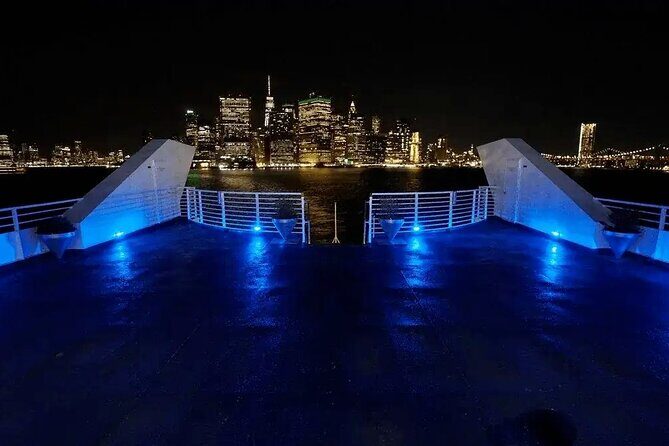 NYC: Celebrate New Year's Eve Aboard a Fireworks Cruise - Boarding and Timing