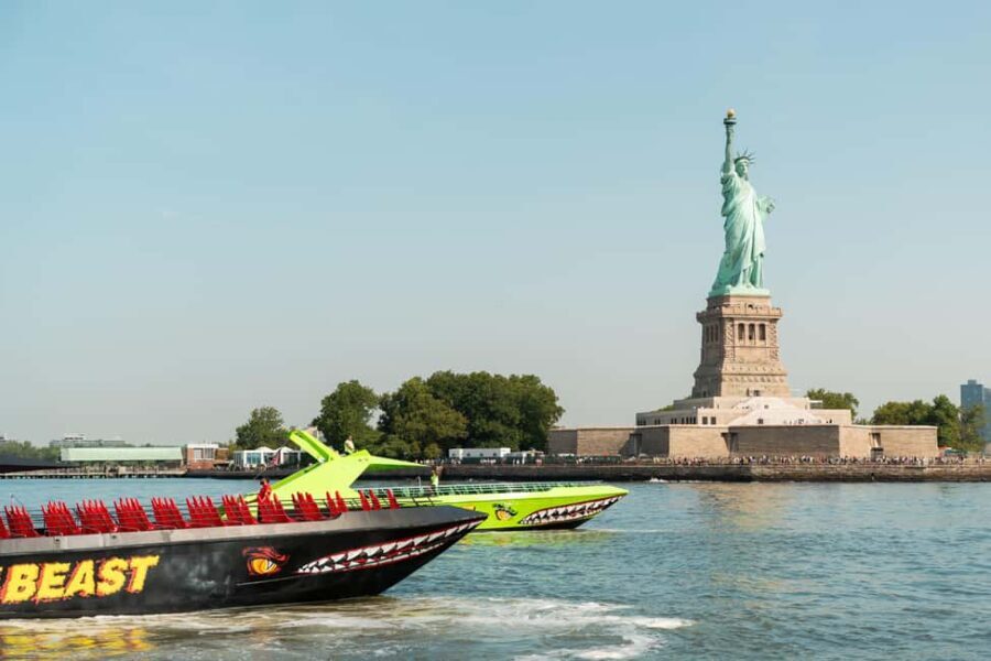 NYC: Circle Line "The Beast" Midtown/Downtown Speedboat Ride - The Value & Overall Experience