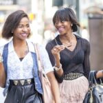 NYC: Gossip Girl Sites Bus Tour - Transportation, Duration, and Group Size