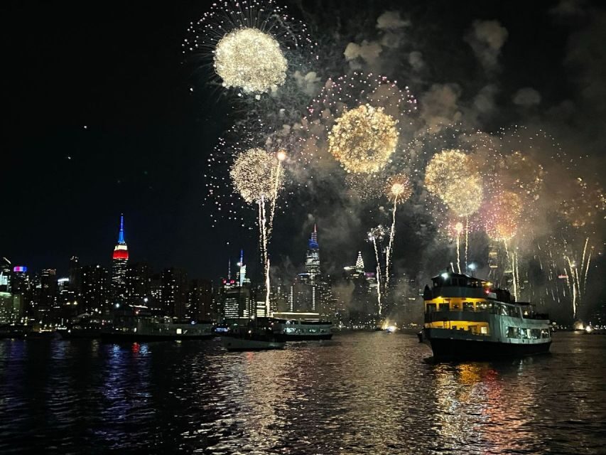 NYC: July 4th Fireworks Cruise with Gourmet Hors Doeuvres - The Experience from a Traveler’s Perspective