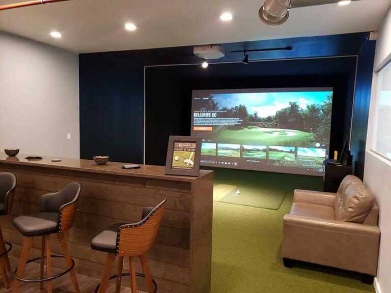 NYC Midtown: VR Golf Experience with Pizza and Beer - Exploring the Konnectgolf VR Golf Experience