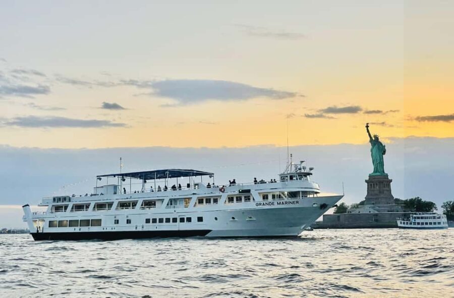 NYC: Sightseeing Harbor Cruise on the Grande Mariner - What You’ll See: Landmarks and Water Views