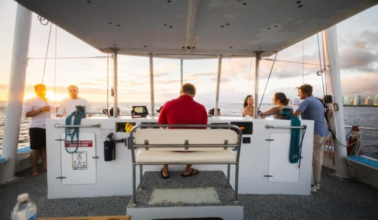Oahu: Waikiki Sunset Cruise With Live Music Entertainment - What’s Included and How It Adds to the Experience