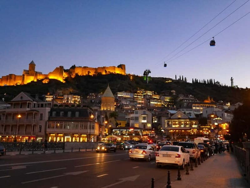 Old Tbilisi Highlights Walking Tour with Wine & 10 Tastings - Who Should Take This Tour?