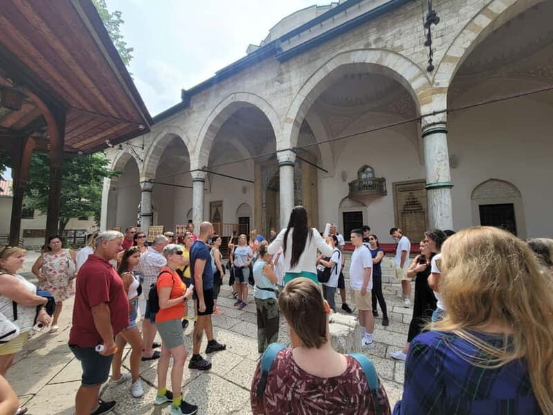 Old Town Sarajevo Walking Tour - Starting Point and Initial Impressions