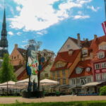 Old Town Walking Tour & Canal Boat Experience - The Canal Boat Ride: A Calm Escape