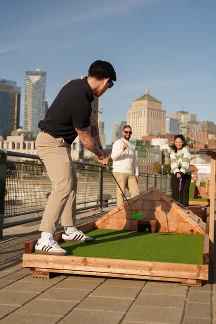 Outdoor mini golf in Montreal - The Location and Practical Details