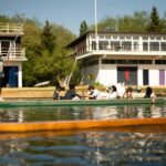 Oxford: Alumni-led Tour & Punt w/ New College Option - Walking Tour: Landmarks and Stories