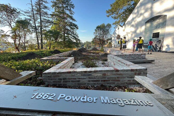 Paddling Esquimalt Harbor to Cole Island - Who Would Love This Experience?