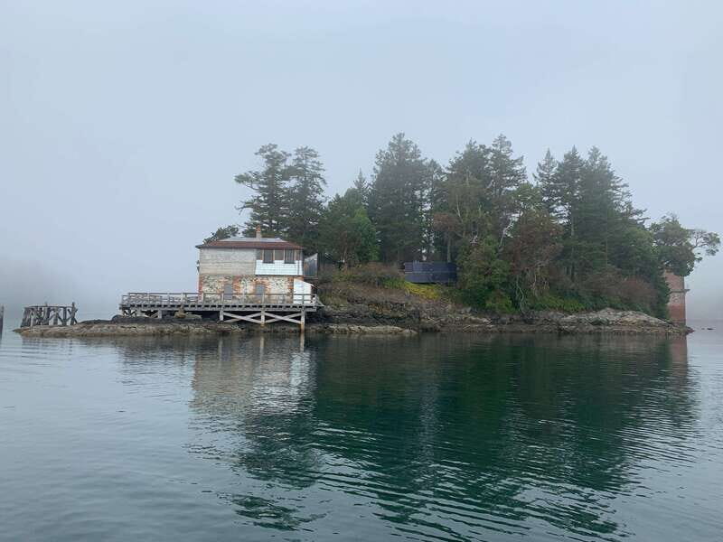 Paddling tour to the Historical Cole Island - Victoria BC - The Paddle and Scenic Highlights