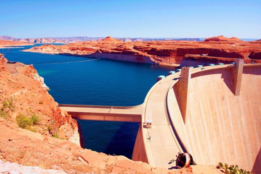 Page: Boat Tour of Lake Powell, Antelope, and Glen Canyon - A Detailed Look at the Boat Tour Experience