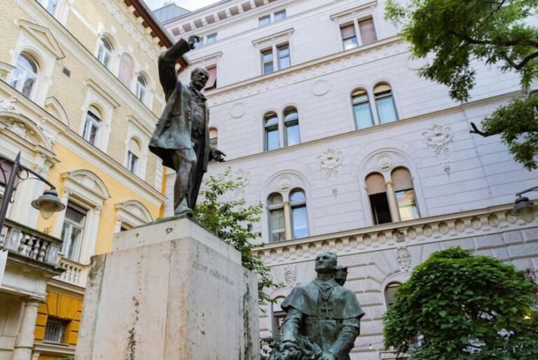 Palace District Evening Culinary, Wine, and History Walk - Why Choose This Tour?