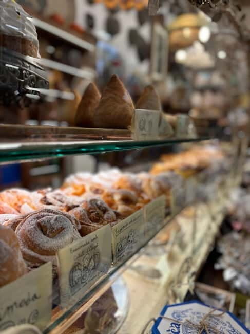 Palma de Mallorca: Private Guided Walking Tour with Tapas - Detailed Breakdown of the Itinerary