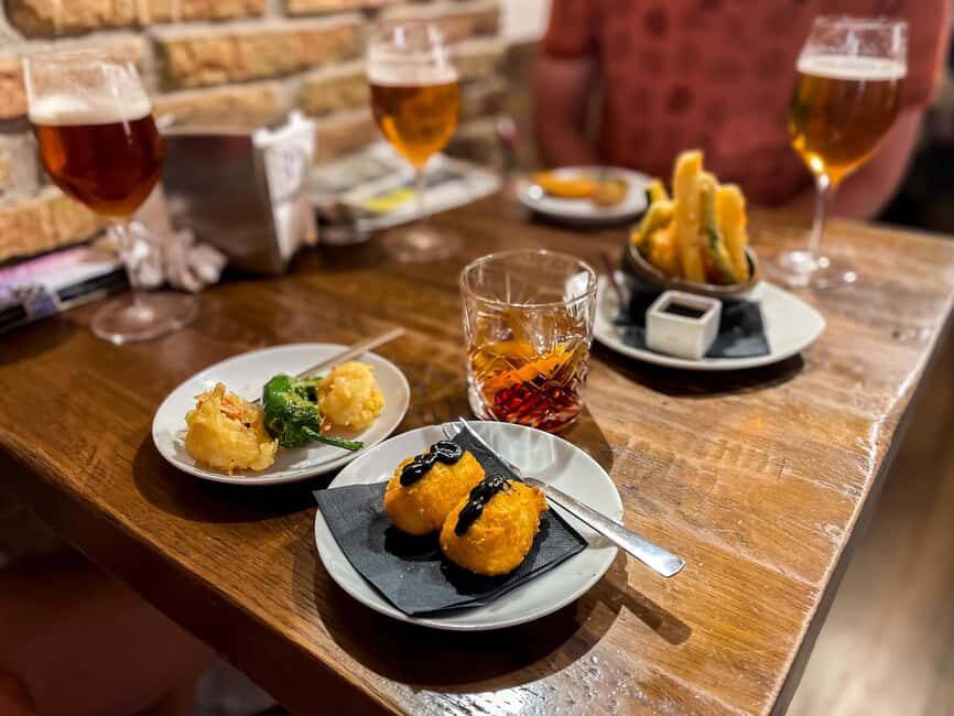 Pamplona: Pintxos Tasting Tour with Local Guide - Why This Tour Works Well for Different Travelers