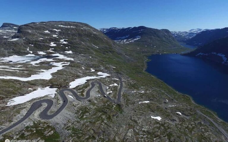 Panorama Bus Tours Geiranger 1,5/ 2hr - The Voyage Begins: From Geiranger Village to Flydalsjuvet