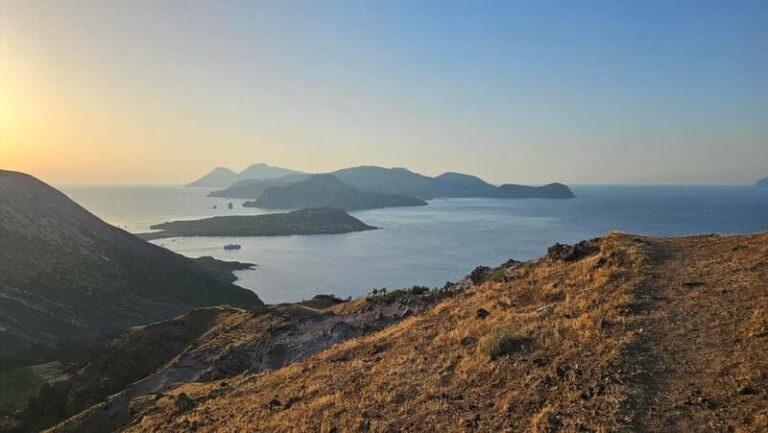 Panoramic tour of the island of Vulcan - Exploring Vulcano Island: What You Can Expect