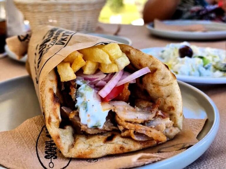 Parikia: Family Hercules Treasure Hunt & Tour w/ Food Stops - How the Treasure Hunt Works: Riddles, Gems, and Rewards