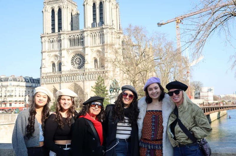 Paris: 6 hours PRIVATE tour in a van - photoshoot included - The Itinerary: A Deep Dive