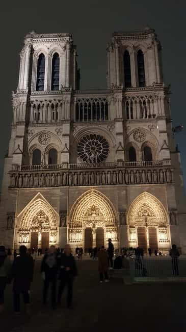 Paris: Before Notre-Dame. Pre-Entrance tour with an Actor - Why This Tour Stands Out