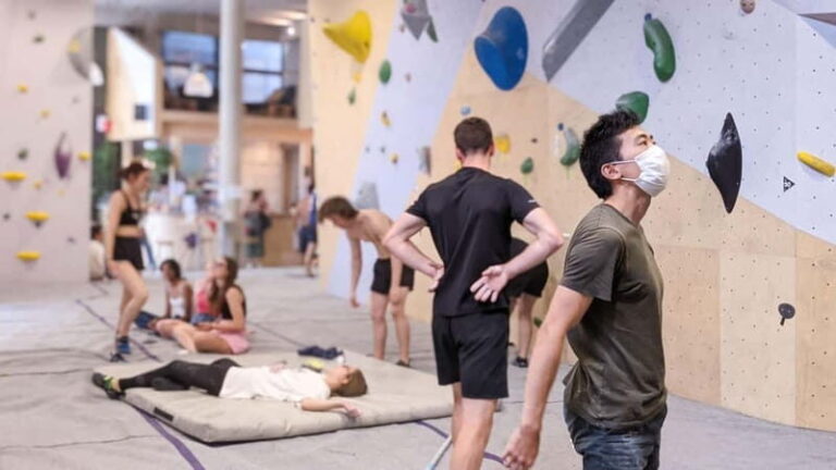 Paris - Bercy Village - Access 1 day of unlimited climbing - The Climbing Experience and Facilities