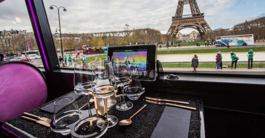 Paris: Champs Elysées Bus Toqué w/Lunch & Glass of Champagne - How the Experience Feels in Practice