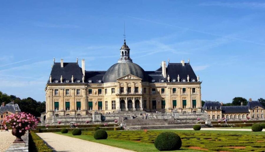 Paris: Château de Vaux-le-Vicomte Tour with Private Transfer - Practical Details and Traveler Tips