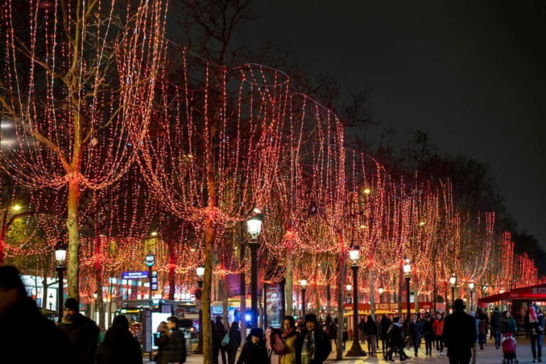 Paris: Christmas Lights and Markets Family Tour - FAQ