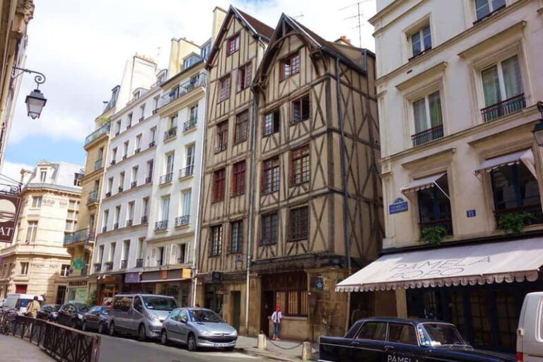 Paris: Discover the hidden architecture gems of Le Marais - The Value of This Tour