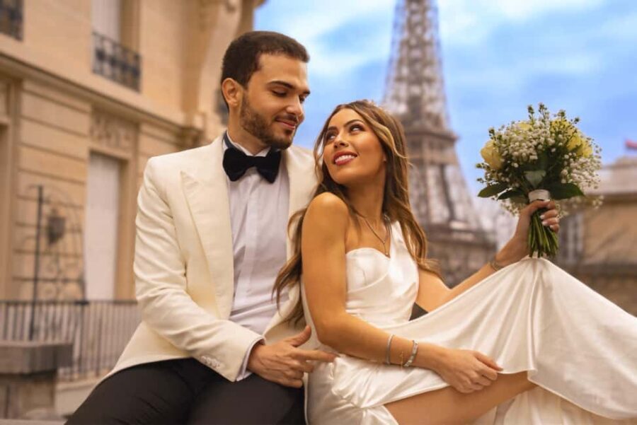 Paris: Eiffel Tower Couple Photoshoot with 50 Edited Photos - The Value of Professional Editing and Rapid Delivery