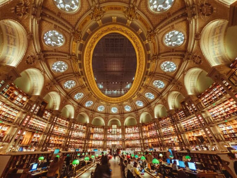 Paris Essentials : 4h Private Tour with a Local Guide ! - What’s Included and Why It Matters