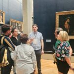 Paris: Guided visit of the Louvre Museum in Spanish - An In-Depth Look at the Experience