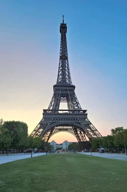 Paris Highlights: Private Day Tour with Photos & Transfers - Why We Think This Tour Works Well