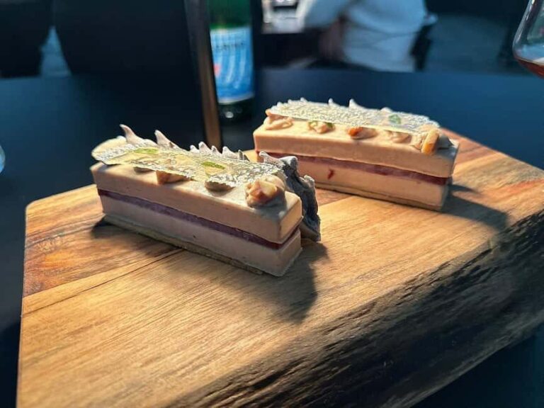 Paris: Immersive Fine Dining Meets Art in an Ancient Cinema - The Visual and Sensory Experience