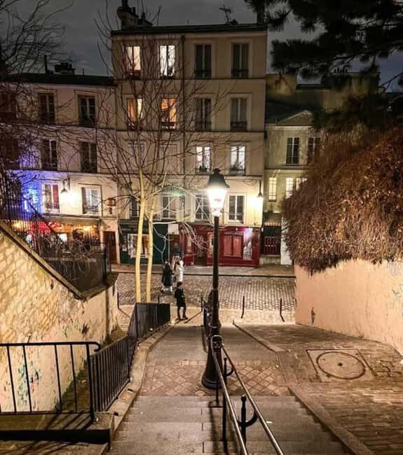 Paris: Le Marais District Guided Walking Tour with Coffee - Place des Vosges