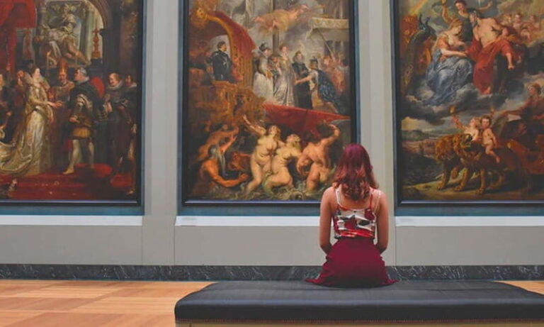 Paris: Louvre Museum Ticket with Audio guide - Navigating the Louvre with Your Self-Guided Ticket